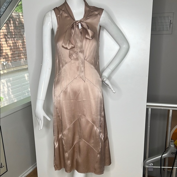 Burberry Sz 4 Antique Taupe Pink 100% Silk Tie-Neck Side Slit Midi Shift Dress - Picture 1 of 10